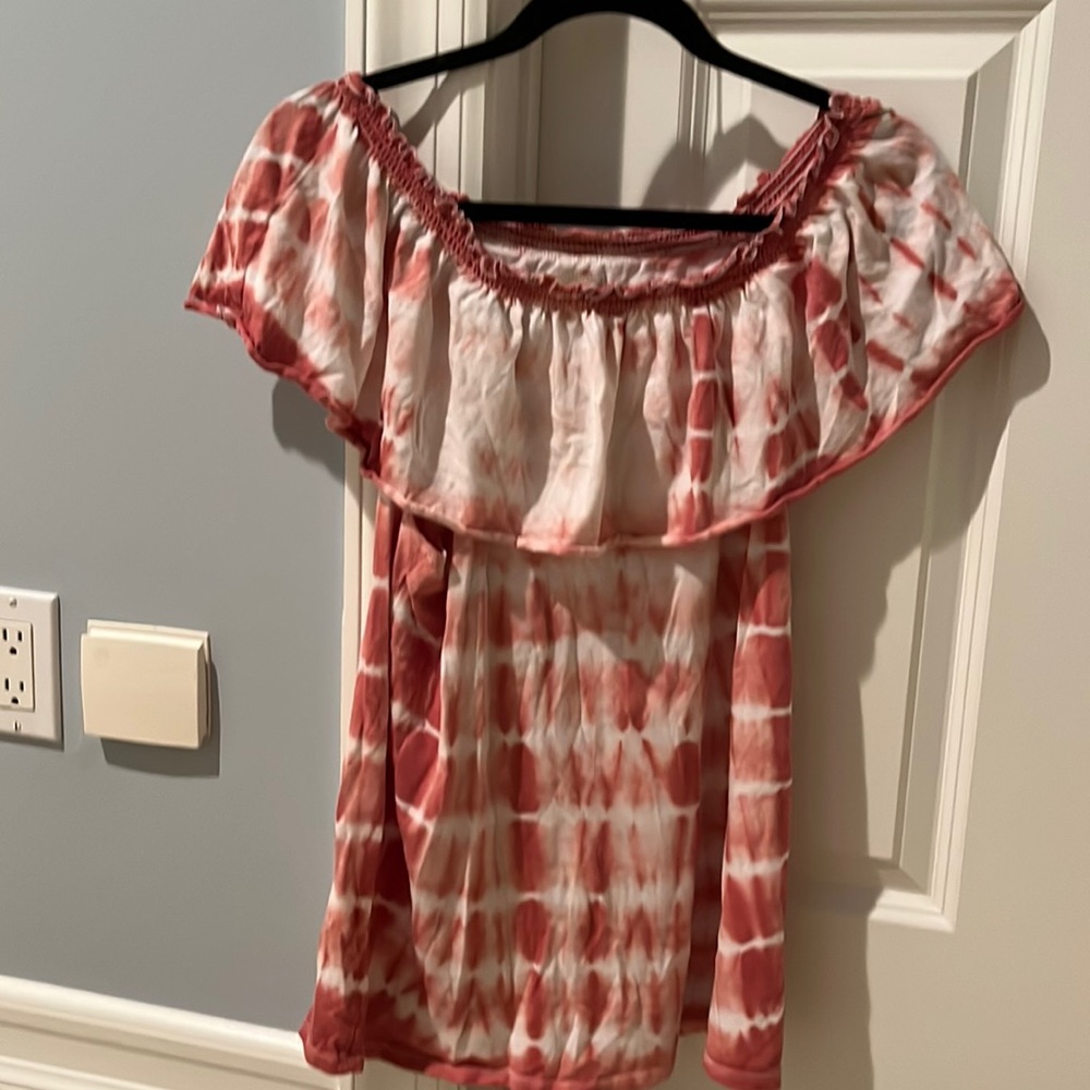 Size M Chaser shirt/blouse